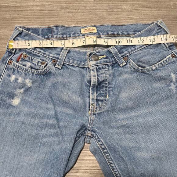 Vintage Hollister Light Washed Distressed Denim Blue Jeans - Picture 4 of 6